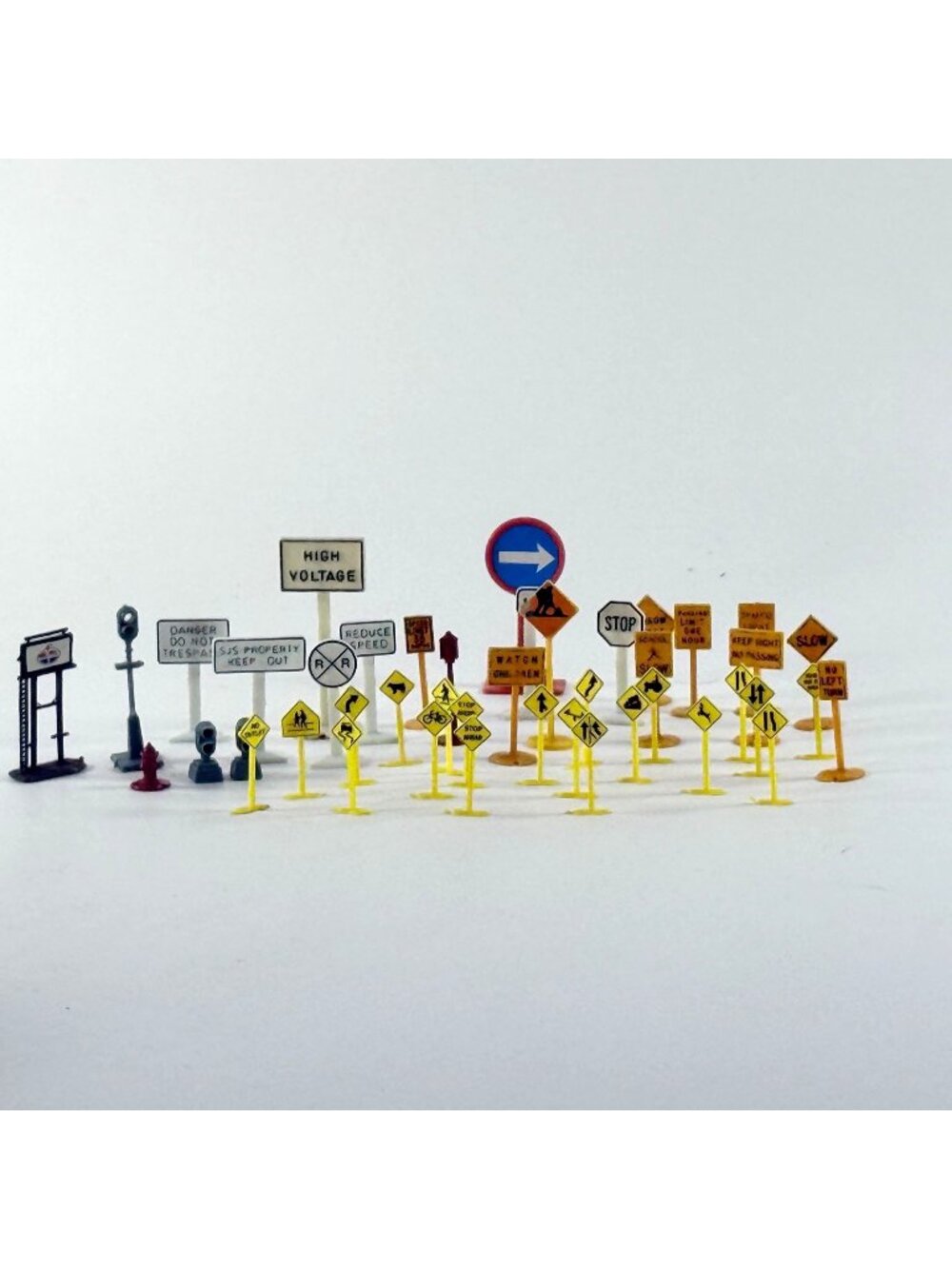 Vintage Miniature 40 Traffic & Road Sign  For Model Train Dioramas Or Toy Play